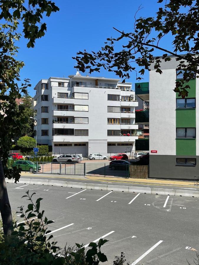 Ferienwohnung Apartman Dafi Pilsen Exterior foto